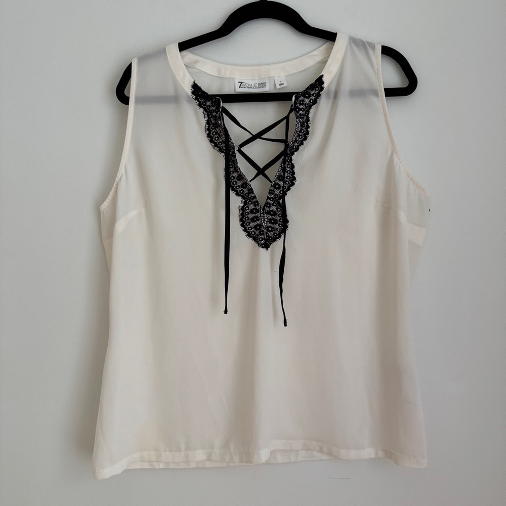 New York & Company 7th Avenue Ivory Lace Up‎ Sleeveless Blouse Size Large NWT